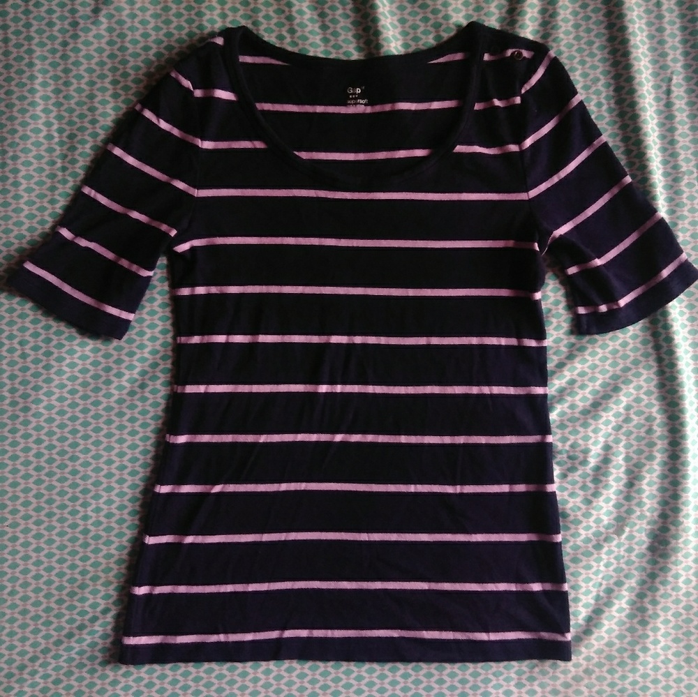 Women's Medium Gap T-shirt